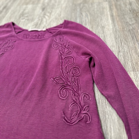 Soft surroundings Camden embroidered thermal top size medium - Picture 4 of 7